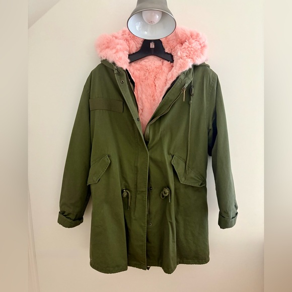 “Lola and the boys” Army Green Parka with Pink Faux Fur Lining - Picture 1 of 3